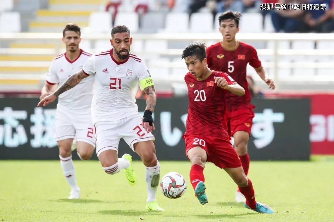 足球日本vs中国视频直播，今晚别加班，咱一起看场硬仗