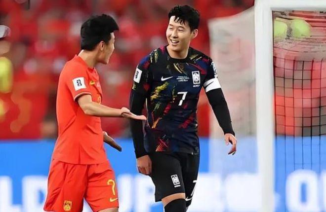 国足vs韩国高清直播视频，今晚这场球，咱们到底该怎么看？